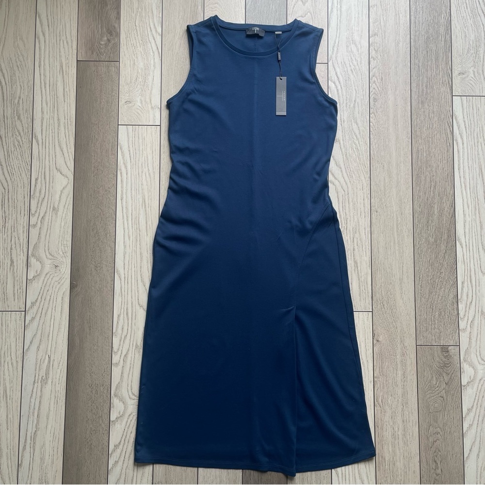 TAHARI Elegant Navy Blue Sleeveless Dress